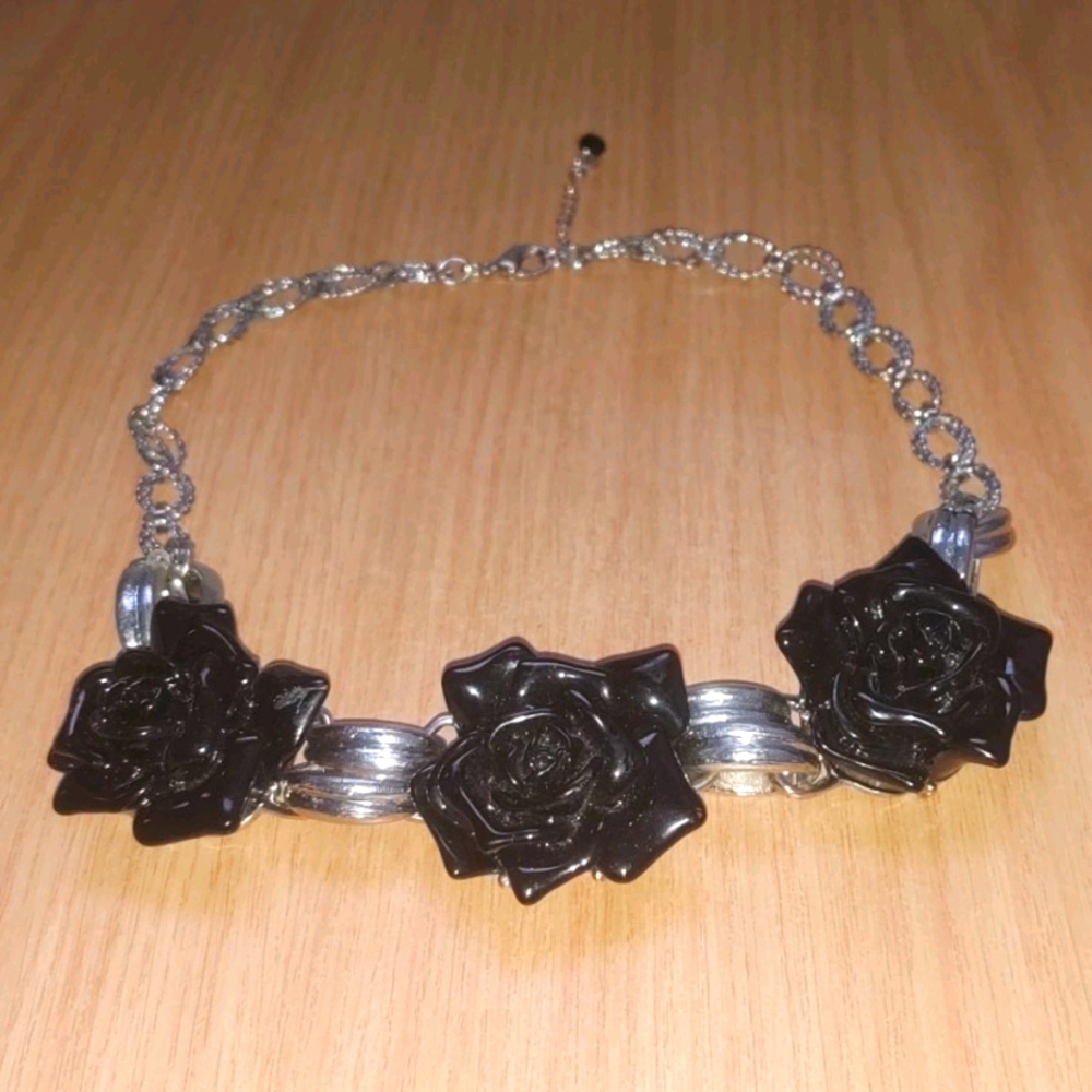 Necklace Silver Tone 3 Black Roses Detail